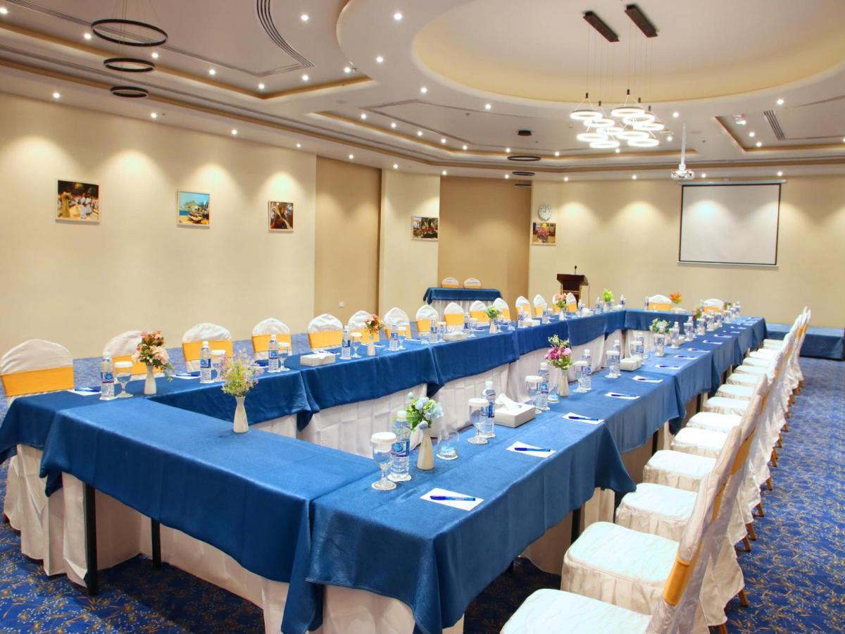 Rozana Hotel Muscat Eksteriør billede